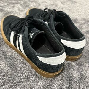 Men’s Adidas Black and White Size 9.5